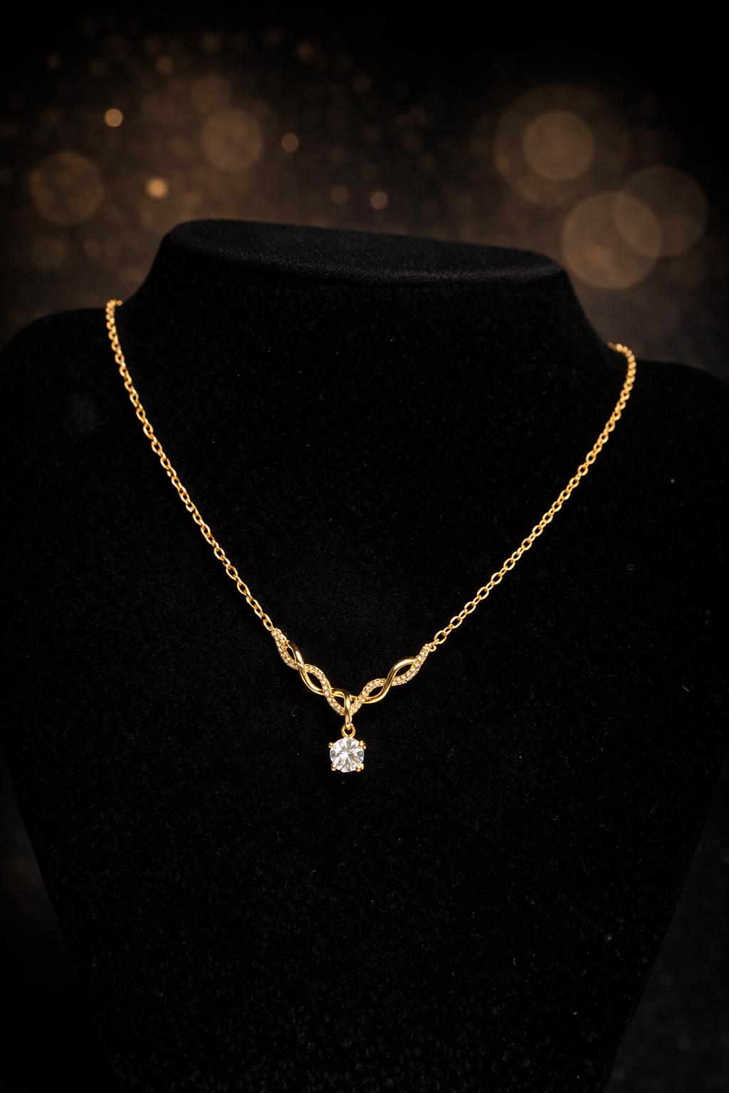 Lizzy Diamond necklace Gold